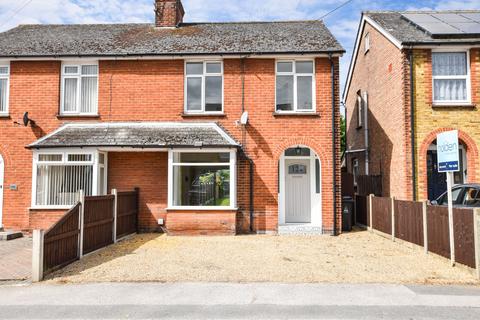 3 bed property, in Fambridge Road, £400,000