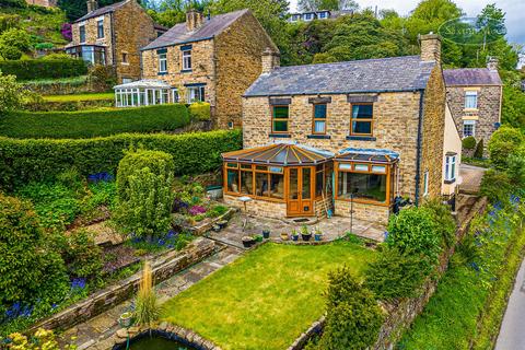 4 bed property, in Haywood Lane, £325,000