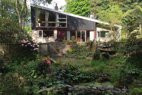 4 bed property, in The Brae, £300,000