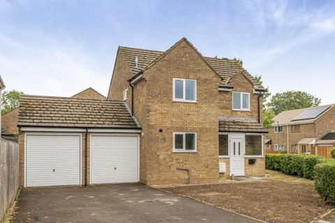 4 bed property, in Hollybush Road, £475,000