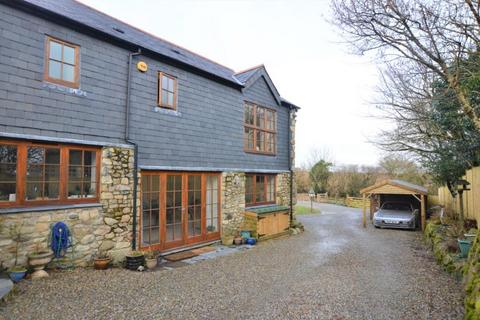 4 bed property, in Roche, £590,000