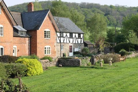 8 bed property, in Hereford, £1,150,000