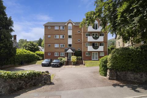 2 bed property, in Imperial Road, £240,000