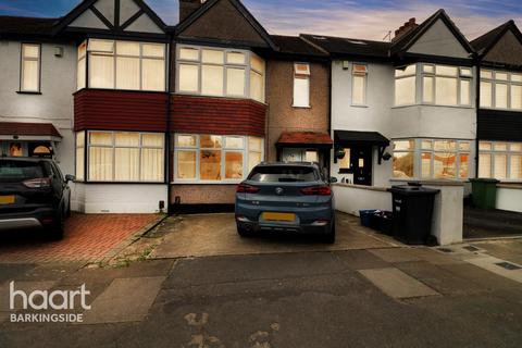 3 bed property, in Trelawney Road, £500,000
