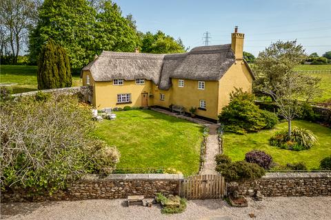 9 bed property, in Exeter EX6, £1,595,000