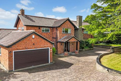 5 bed property, in Dormy Close, £1,250,000