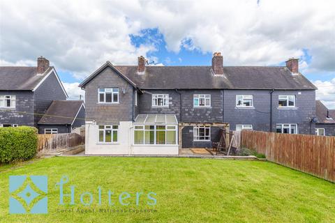 4 bed property, in Maesawelon, £240,000