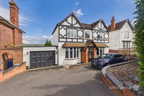 3 bed property, in Field Lane, £400,000