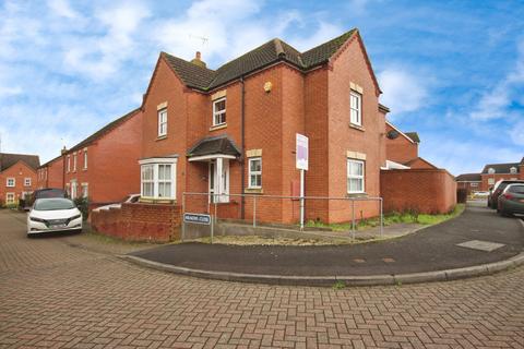 4 bed property, in Meakins Close, £400,000
