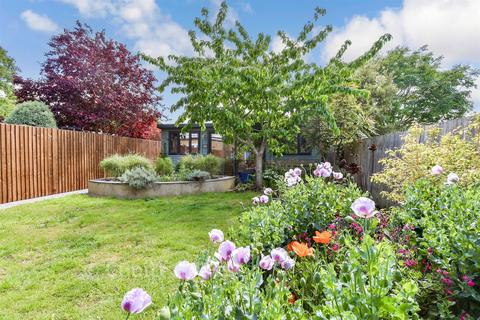 3 bed property, in Seddon Road, £675,000