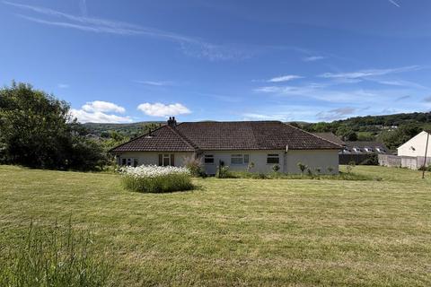 5 bed property, in Mill Street, £525,000