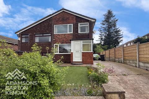 3 bed property, in Brooks End, £175,000