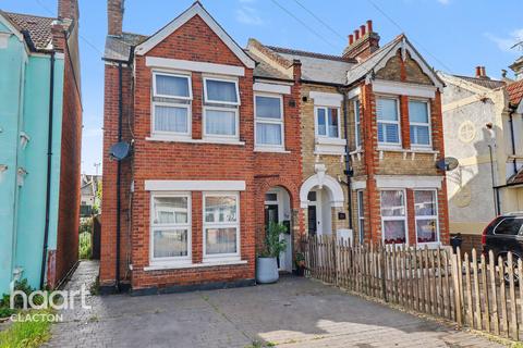 4 bed property, in Ellis Road, £270,000