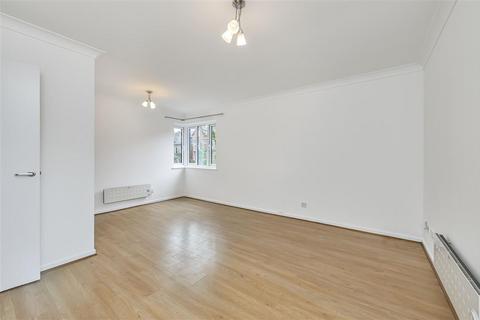 1 bed property, in London SW17, £400,000