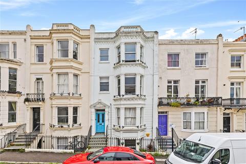 1 bed property, in Sillwood Road, £230,000