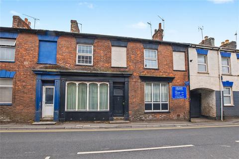 3 bed property, in North Street, £210,000