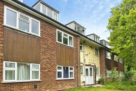 3 bed property, in Havers Lane, £280,000