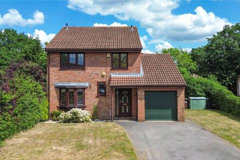 4 bed property, in Adwell Drive, £650,000