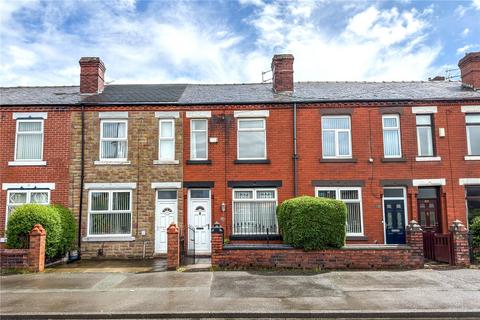 2 bed property, in Hollinwood Avenue, £180,000