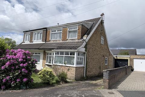 3 bed property, in Denbigh Close, £235,000