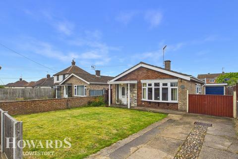 3 bed property, in The Street, £240,000