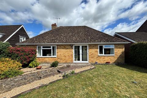 3 bed property, in Woodborough, £435,000