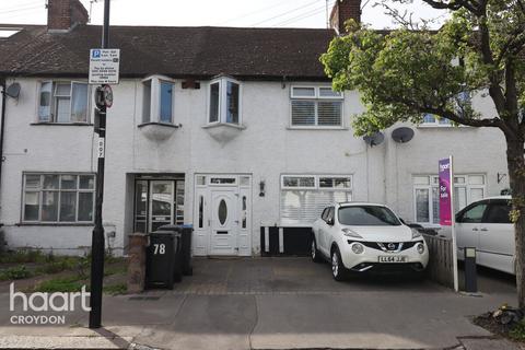 3 bed property, in Kimberley Road, £425,000