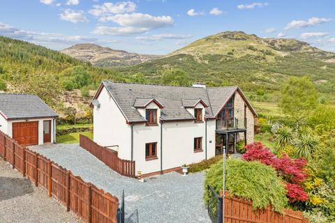 4 bed property, in Cruach House, £445,000