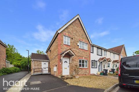 3 bed property, in Charlock Road, £260,000