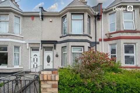 3 bed property, in St. Levan Road, £265,000
