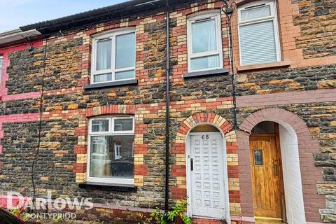5 bed property, in Meadow Street, £130,000