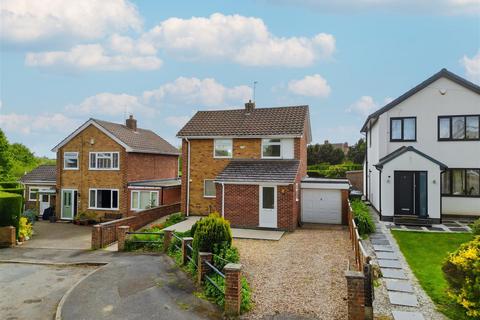 3 bed property, in Ridgeway, £325,000