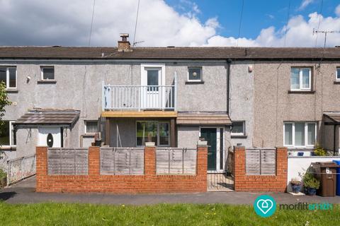 3 bed property, in Woodfarm Drive, £220,000