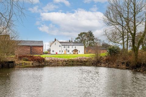 7 bed property, in Moss House Farm, £1,250,000