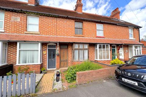 2 bed property, in Orleton Lane, £75,000