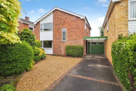 4 bed property, in Maidstone Drive, £369,950