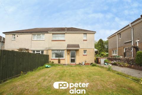 3 bed property, in Dan-Y-Gaer Road, £150,000