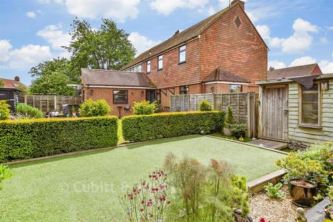3 bed property, in Weald View, £400,000