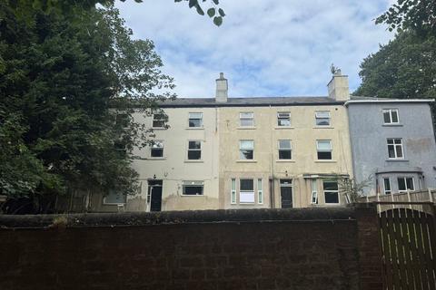 14 bed property, in Elm Avenue, £650,000