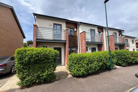 2 bed property, in Hawksbill Way, £240,000