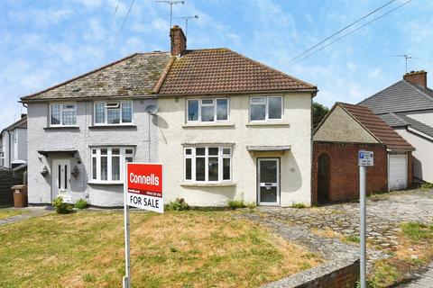 3 bed property, in Springfield Park Avenue, £325,000