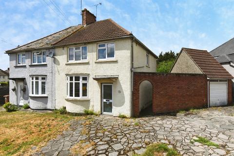 3 bed property, in Springfield Park Avenue, £325,000