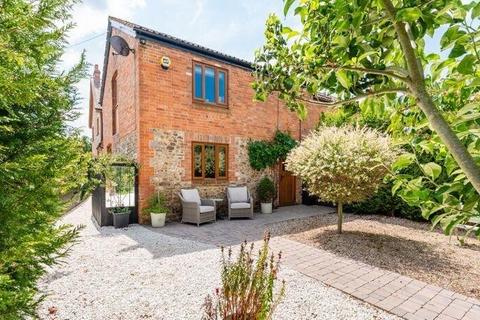 3 bed property, in Wellington Hill, £345,000