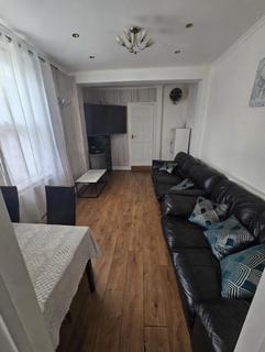 5 bed property, in Hill Crescent, £15,000
