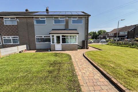 4 bed property, in Chadderton Drive, £398,000
