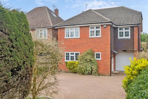 4 bed property, in Rickmansworth Lane, £865,000