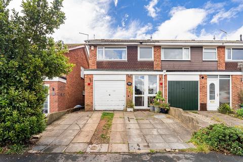 3 bed property, in Gatehouse Rise, £240,000