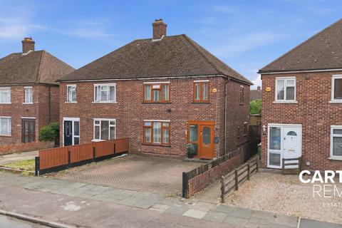 3 bed property, in Oakway, £425,000