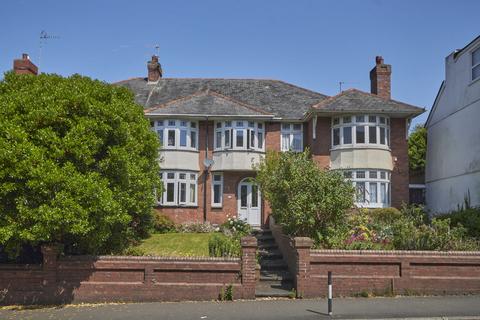 3 bed property, in Blackboy Road, £375,000