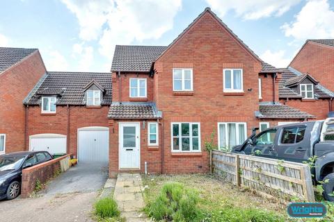 4 bed property, in The Nestings, £265,000